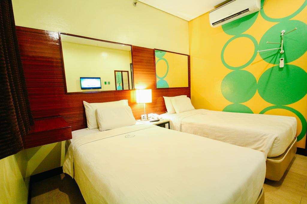 Go Hotels Tacloban Exteriör bild